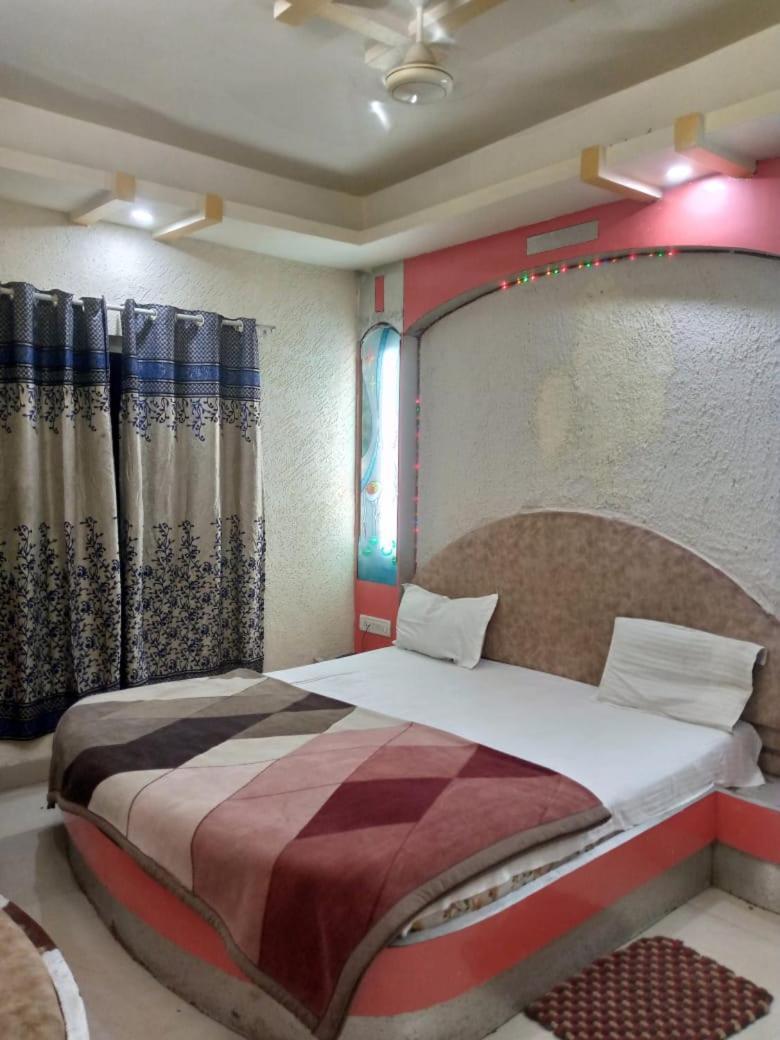 Hotel Amar Palace Pachmarhī エクステリア 写真
