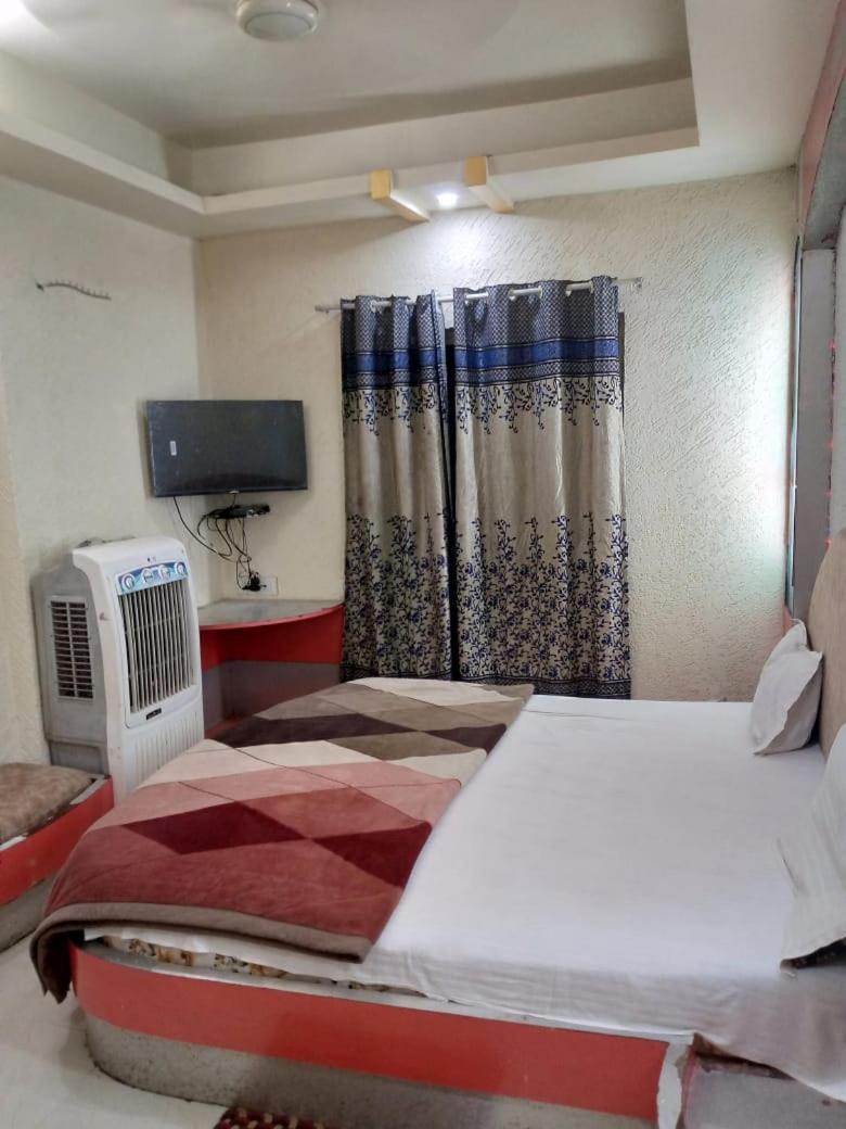 Hotel Amar Palace Pachmarhī エクステリア 写真