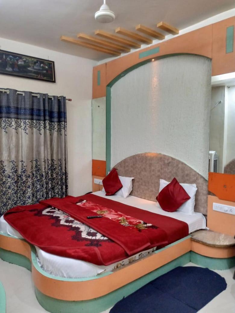 Hotel Amar Palace Pachmarhī エクステリア 写真
