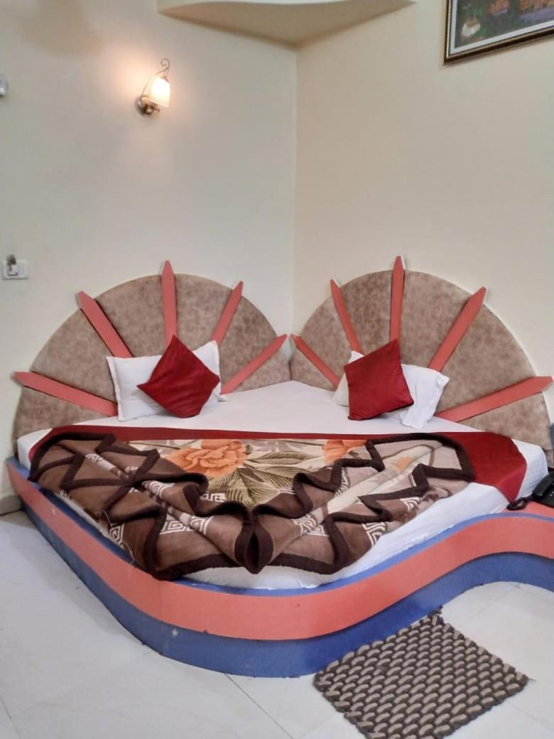 Hotel Amar Palace Pachmarhī エクステリア 写真