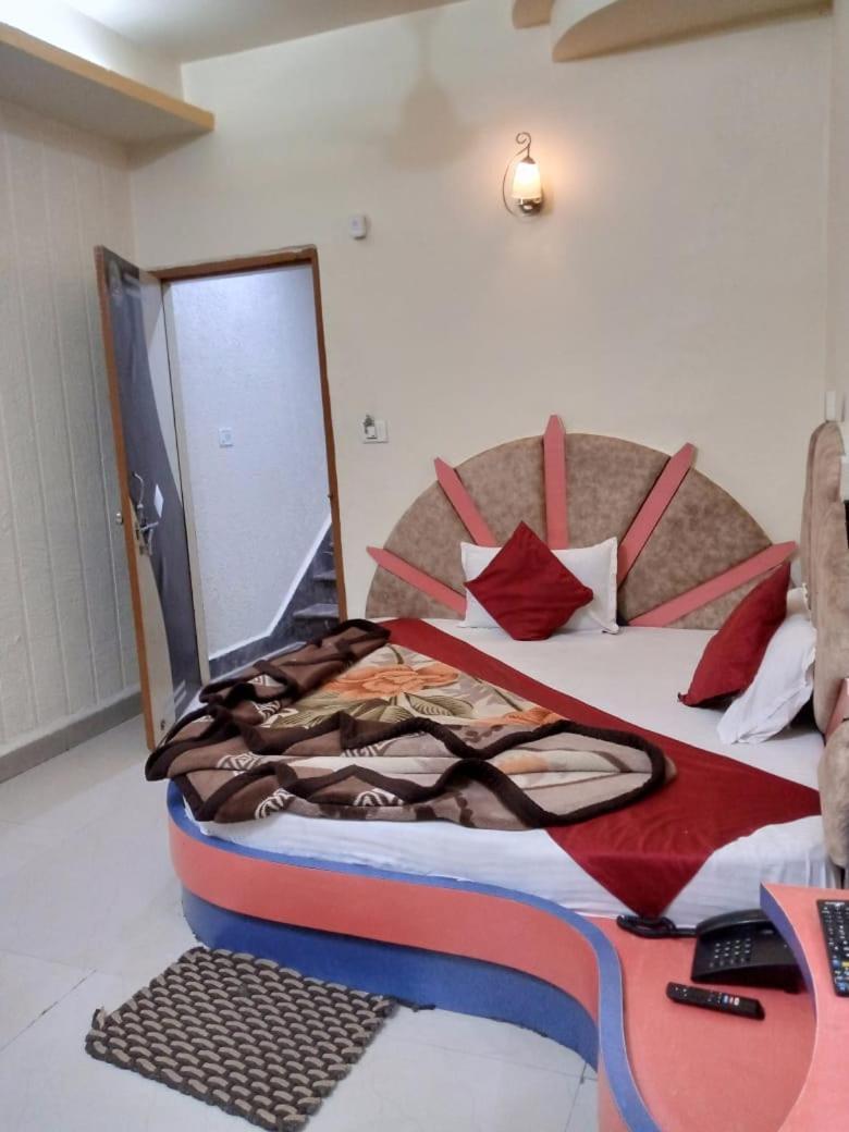 Hotel Amar Palace Pachmarhī エクステリア 写真